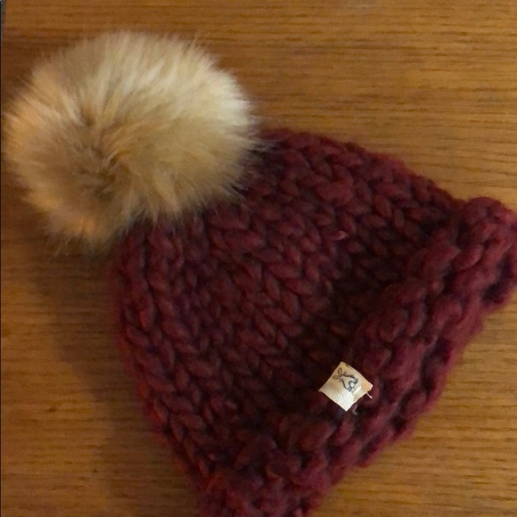 Brand New Handcrafted Rolled Brim Knitted Hat - Picture 4 of 4